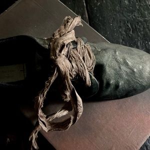 atelier inscrire handmade bronze shoes